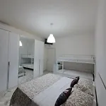 Goffredo Mameli House 게스트하우스 바리